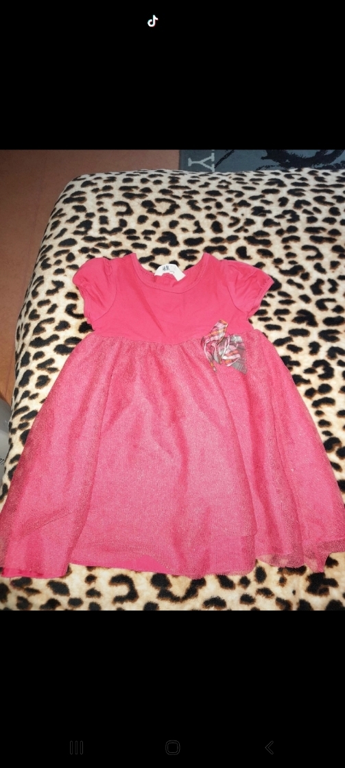 Jolie robe rouge 4-6 ans - photo numéro 2