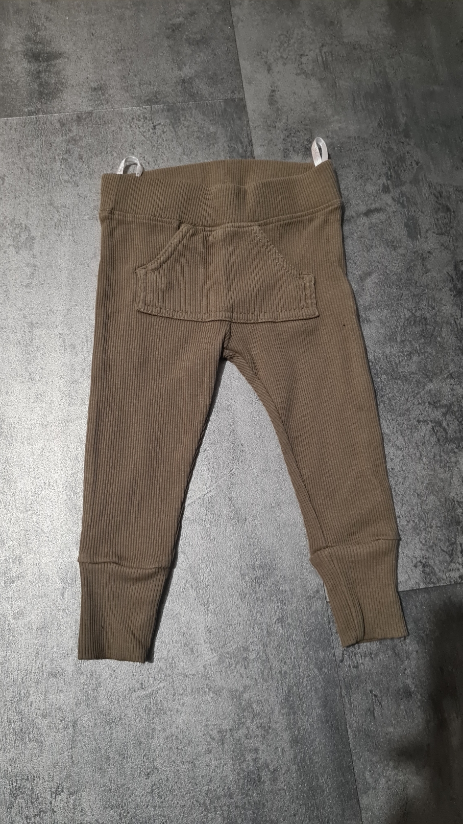 Pantalon côtelé kaki