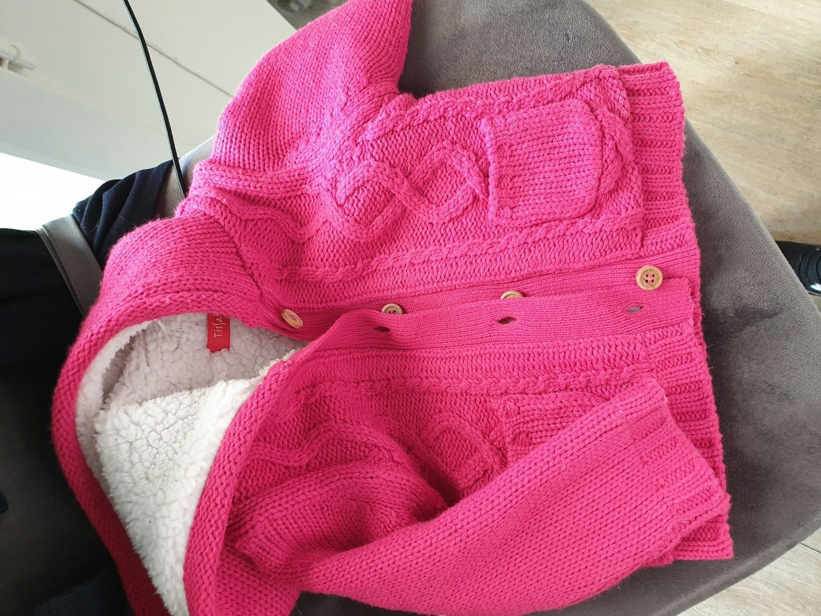 Gilet en laine fourré rose
