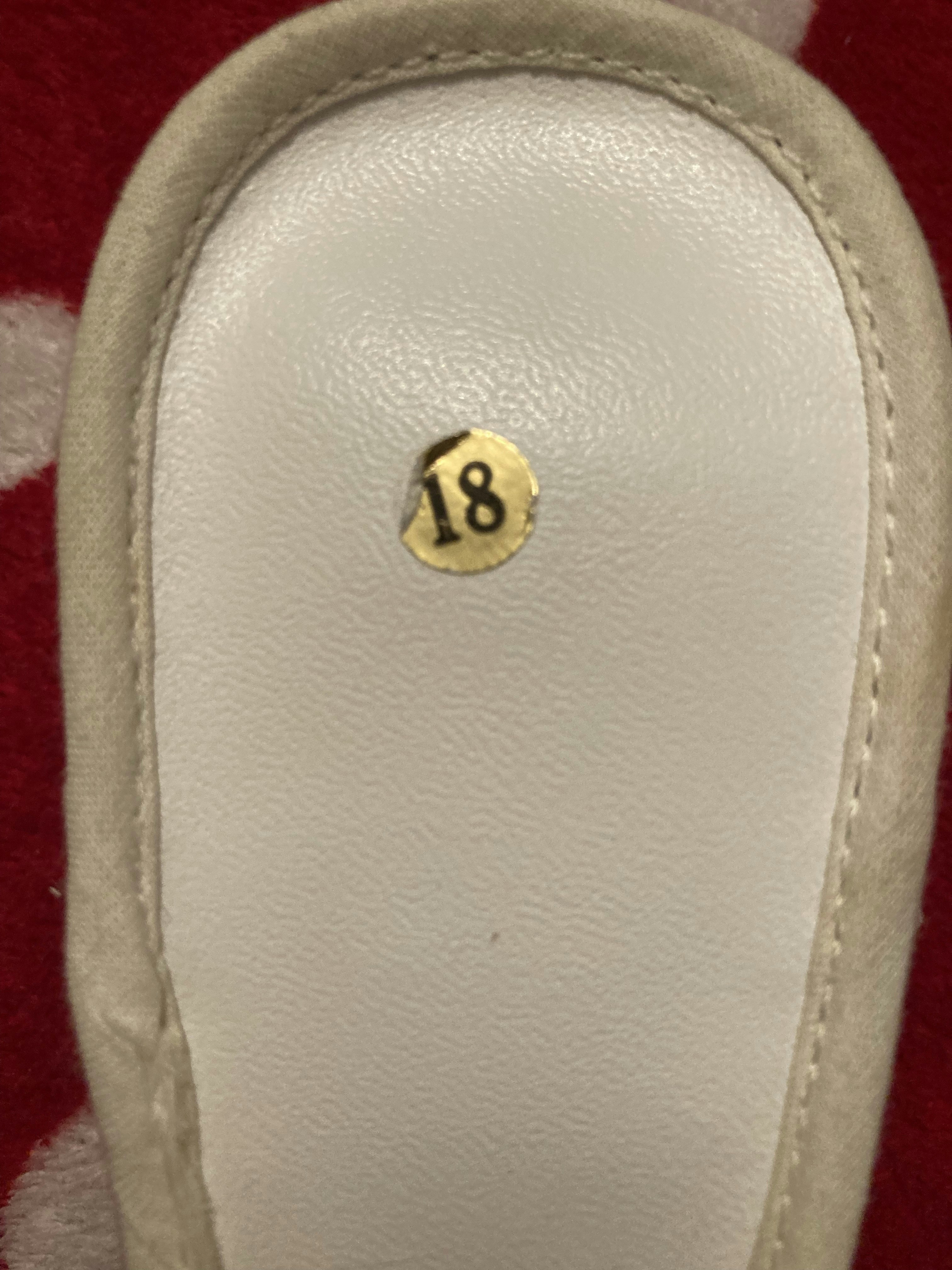 Chaussures blanches - photo numéro 2