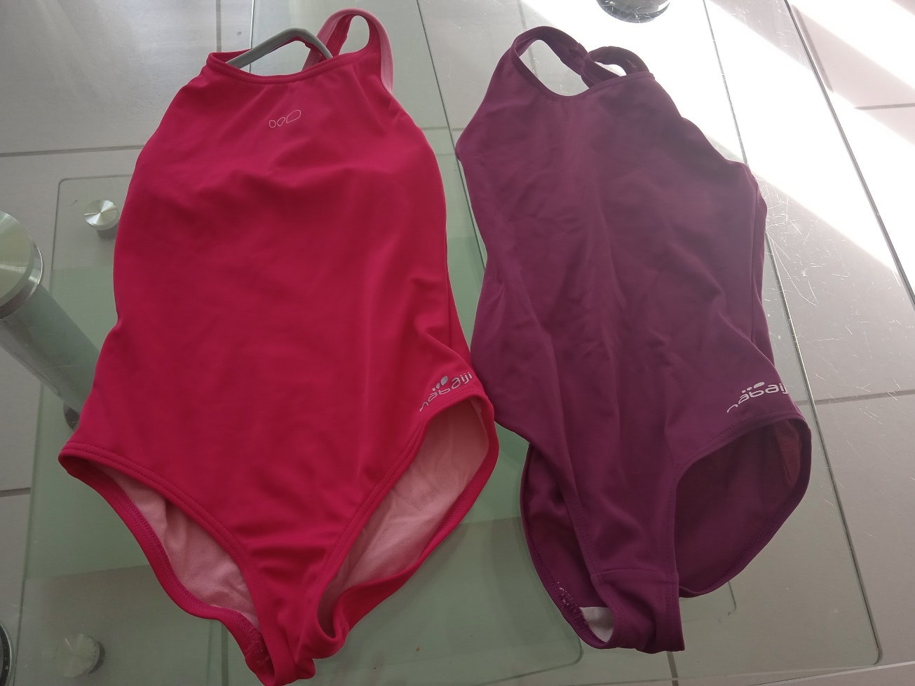 2 maillots de bains