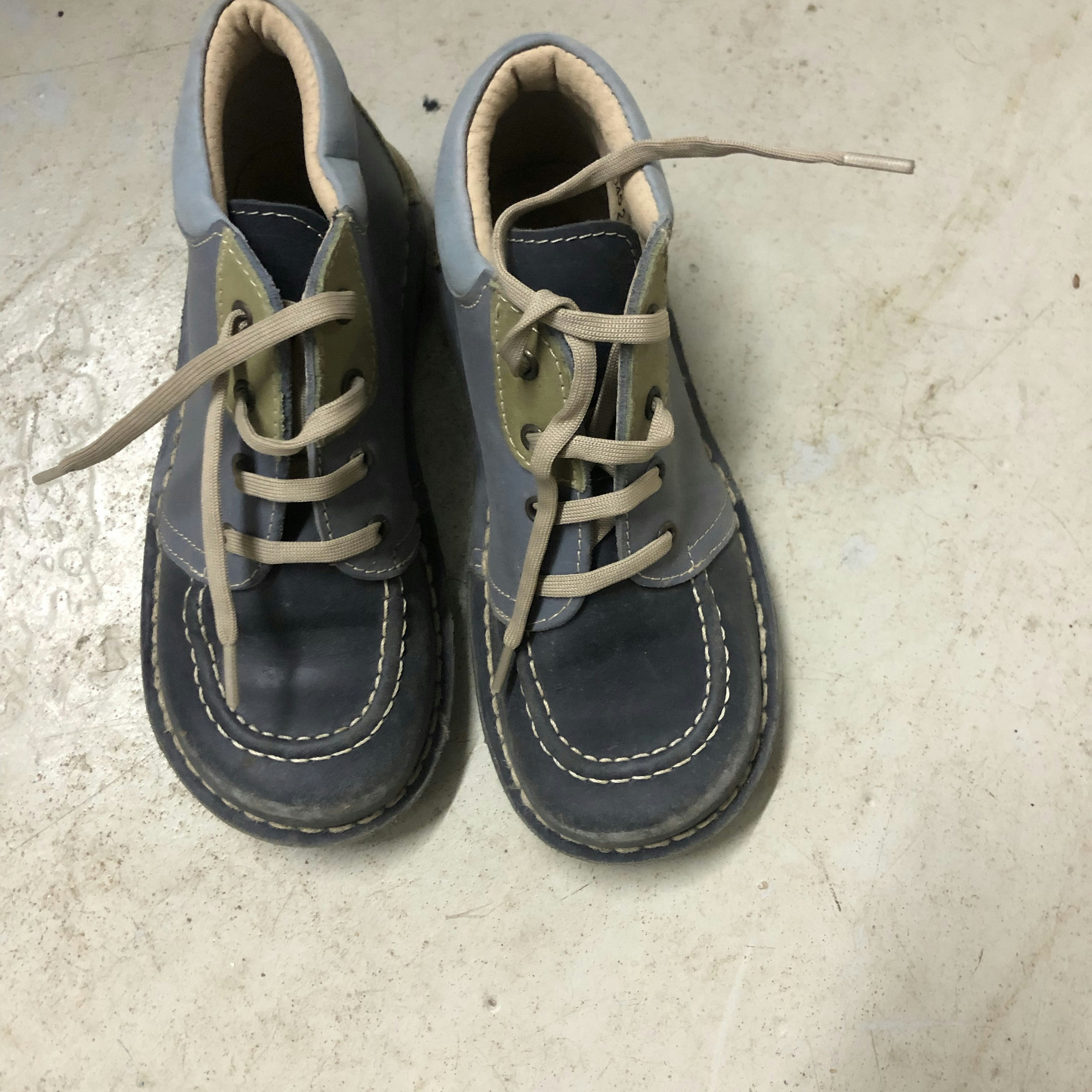 Chaussure bleu habillé