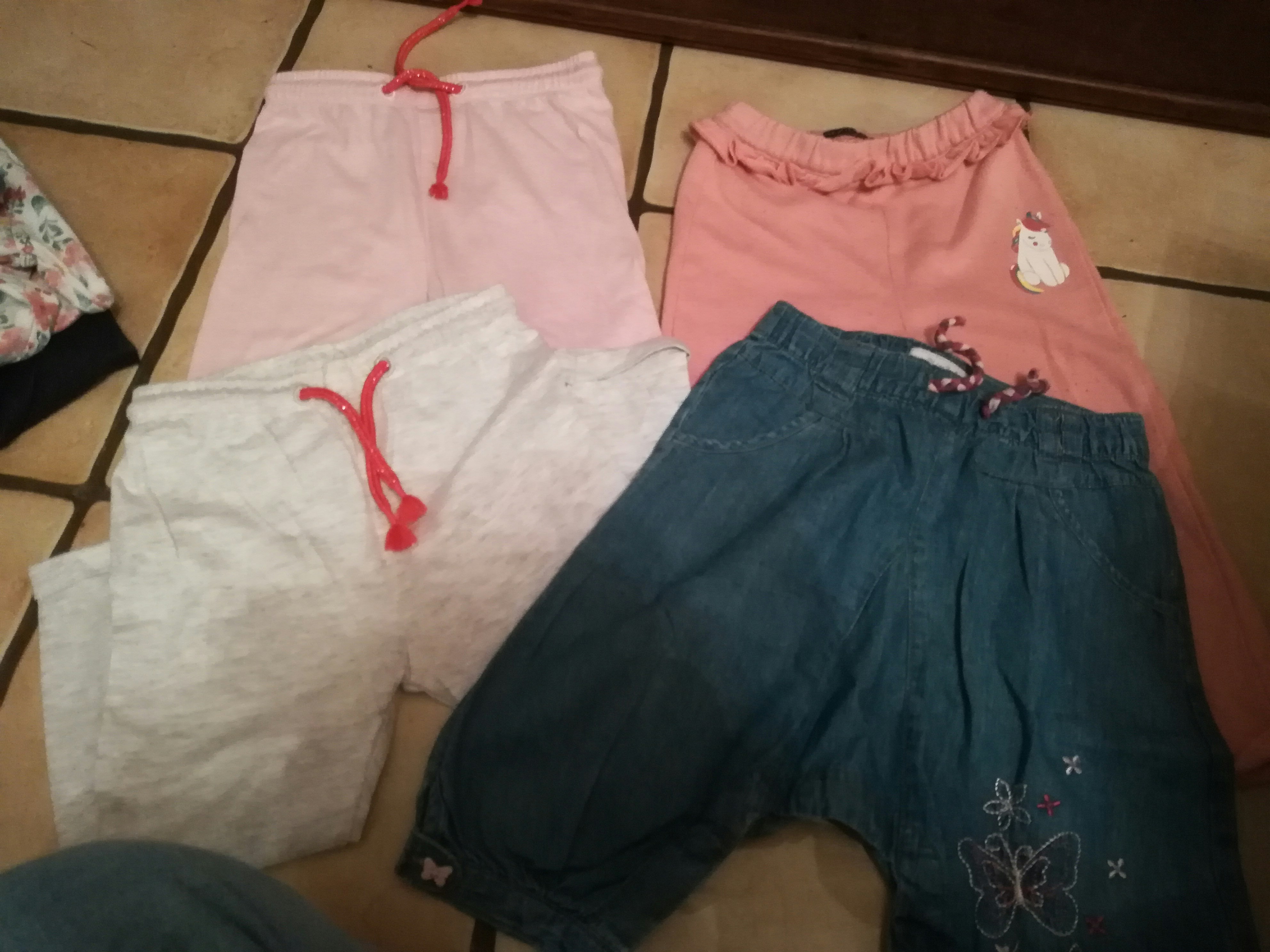 Lot 3 filles 18 mois - photo numéro 4