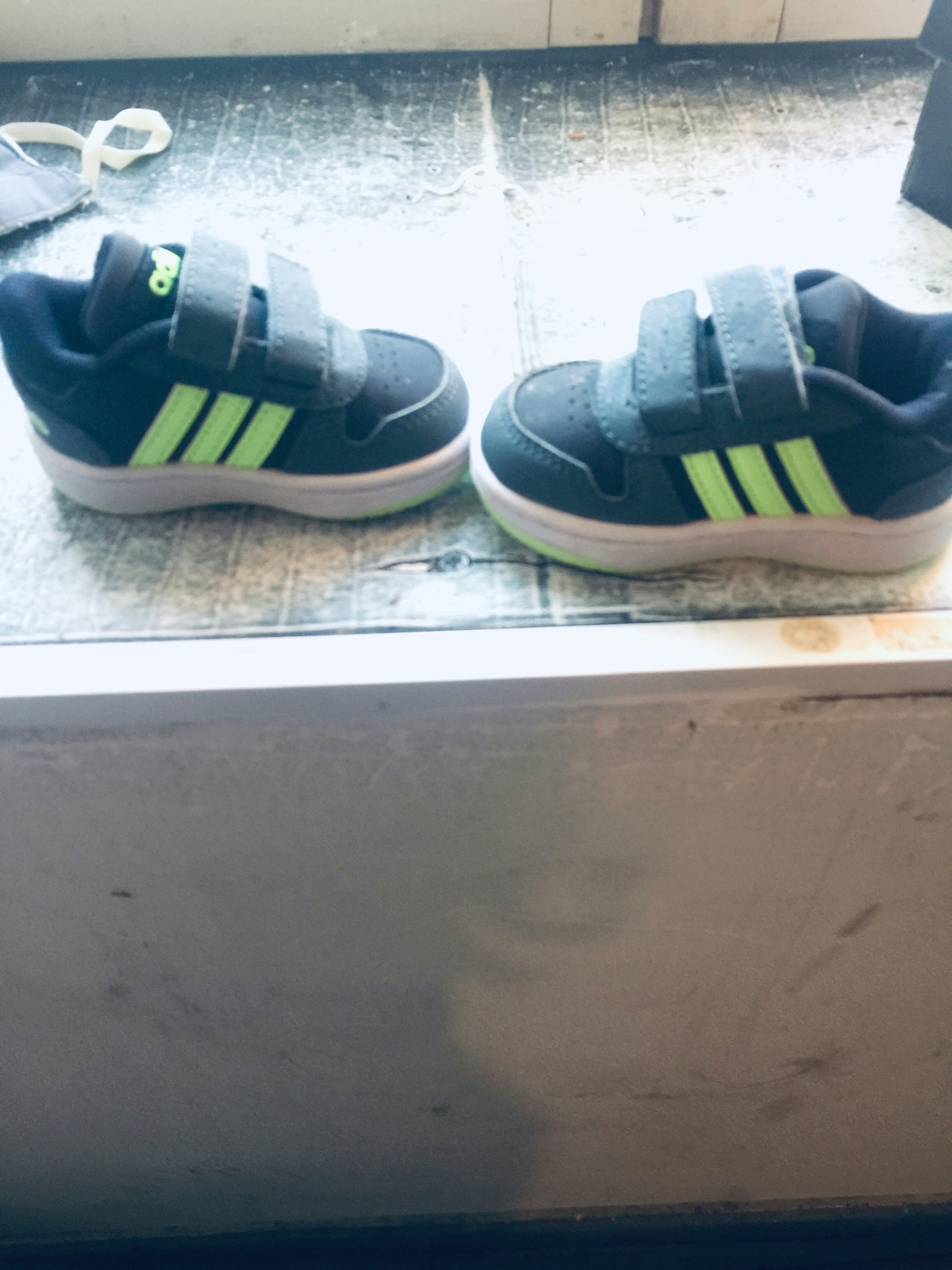 Basquet Adidas taille 18