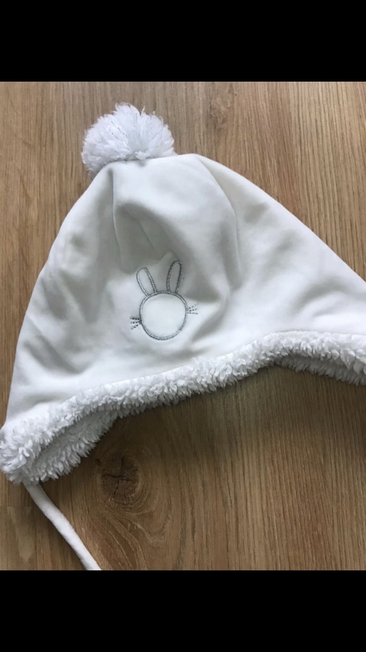 Lot bonnet et gants taille 6 mois - photo numéro 2