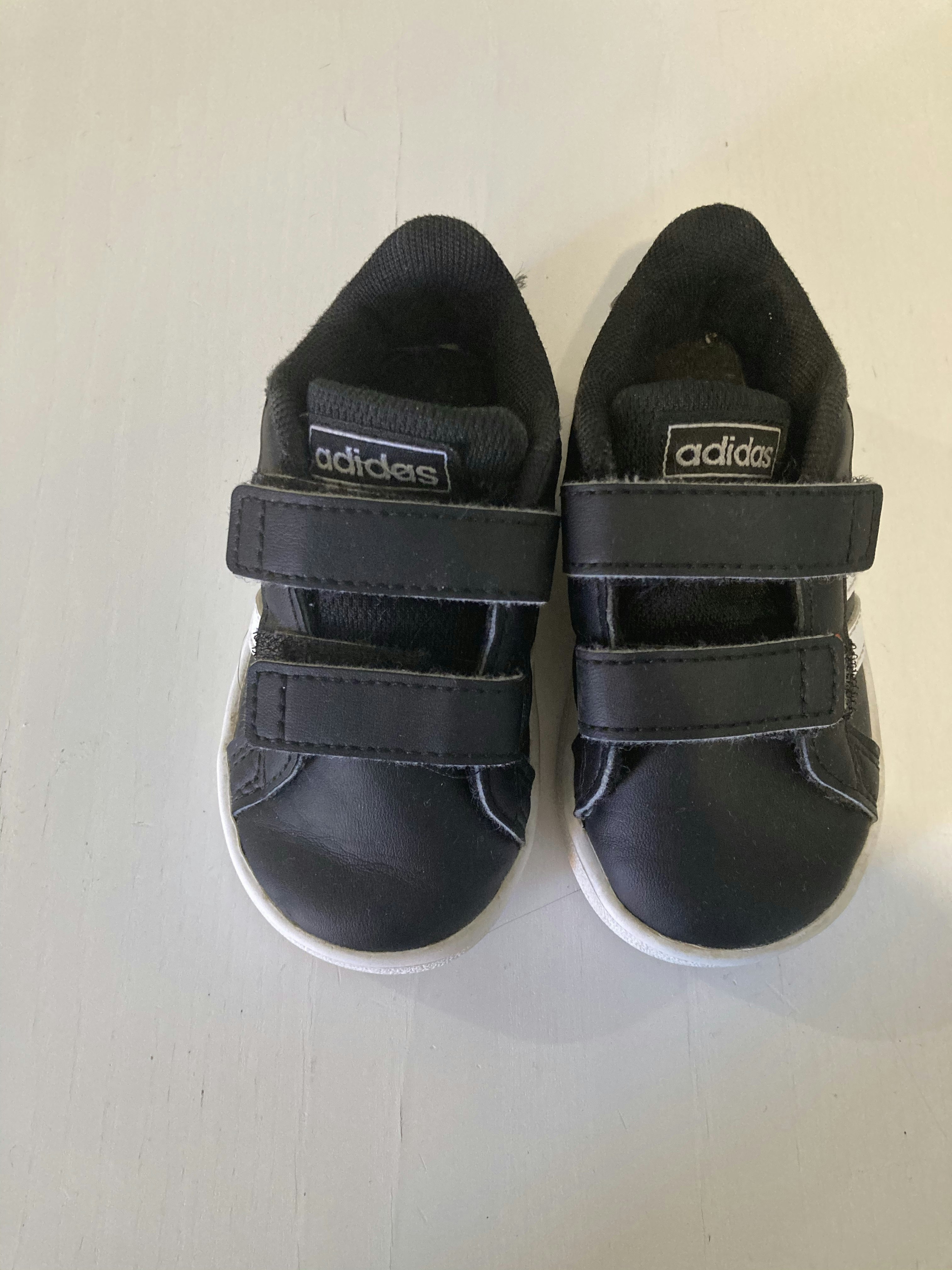 Basket adidas - photo numéro 2