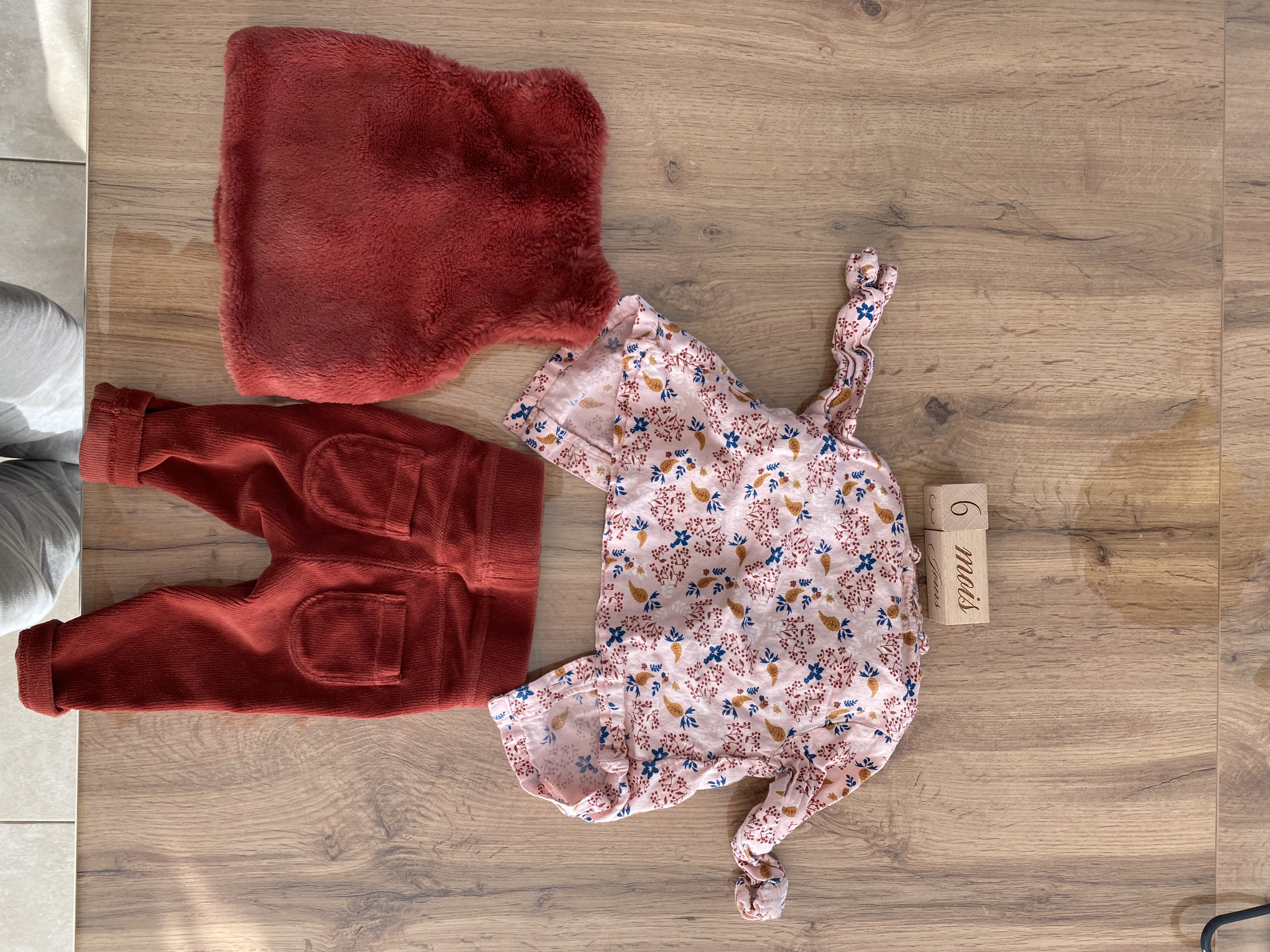 Ensemble gemo 6 mois - photo numéro 4