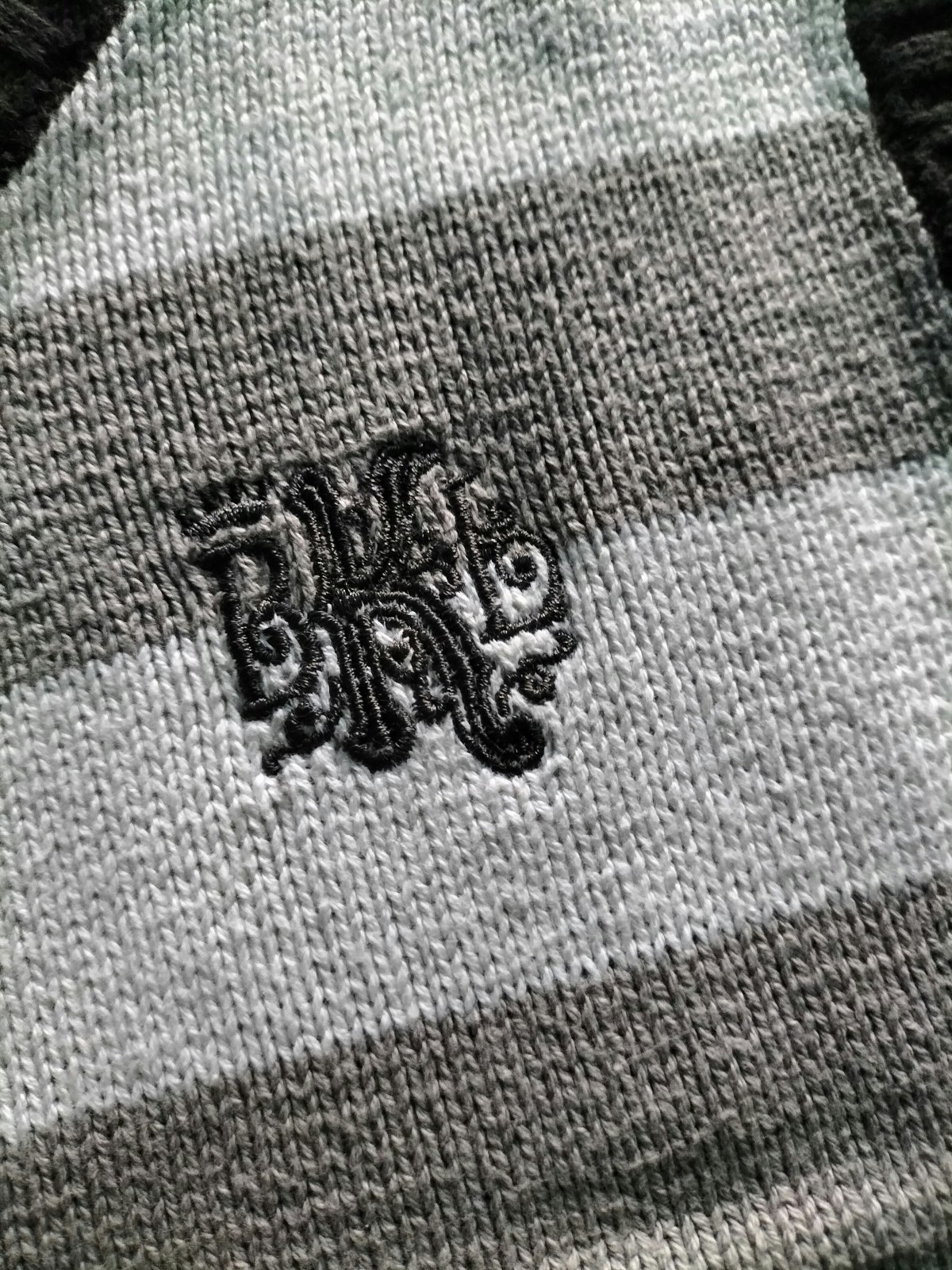 Pull sans manche 8 ans - photo numéro 2