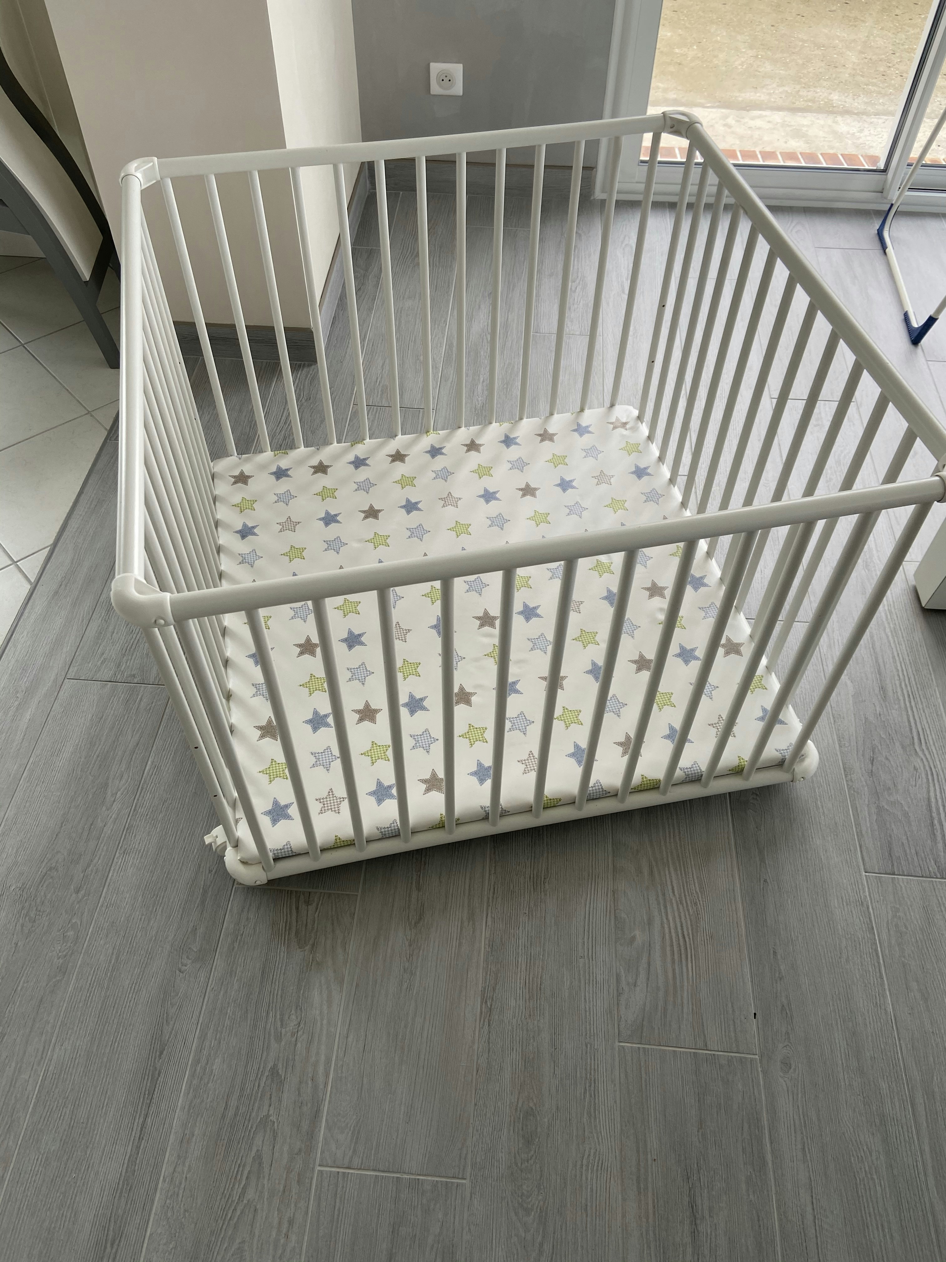 Parc geuther blanc - photo numéro 2