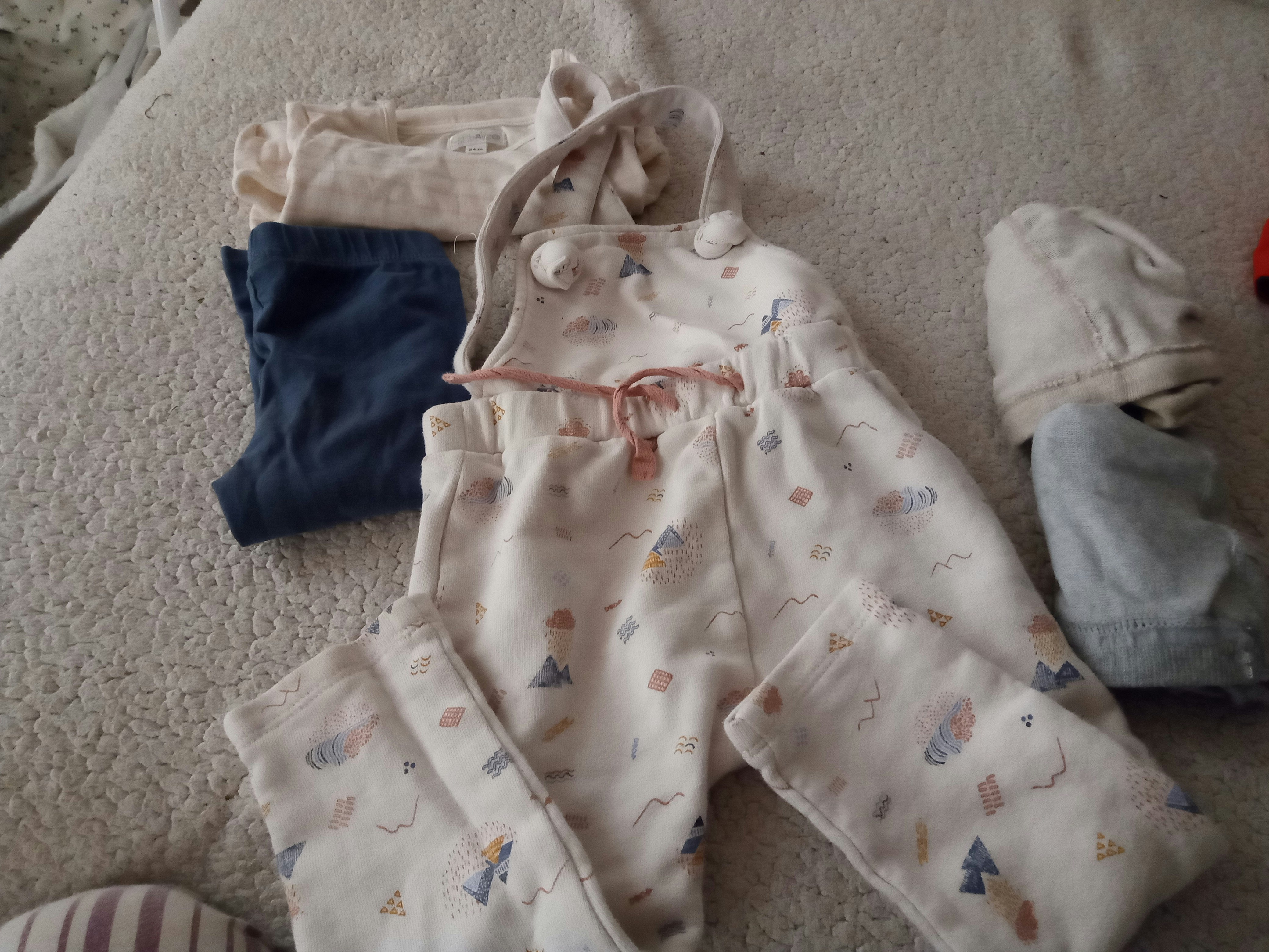 Vêtements bébés - photo numéro 3