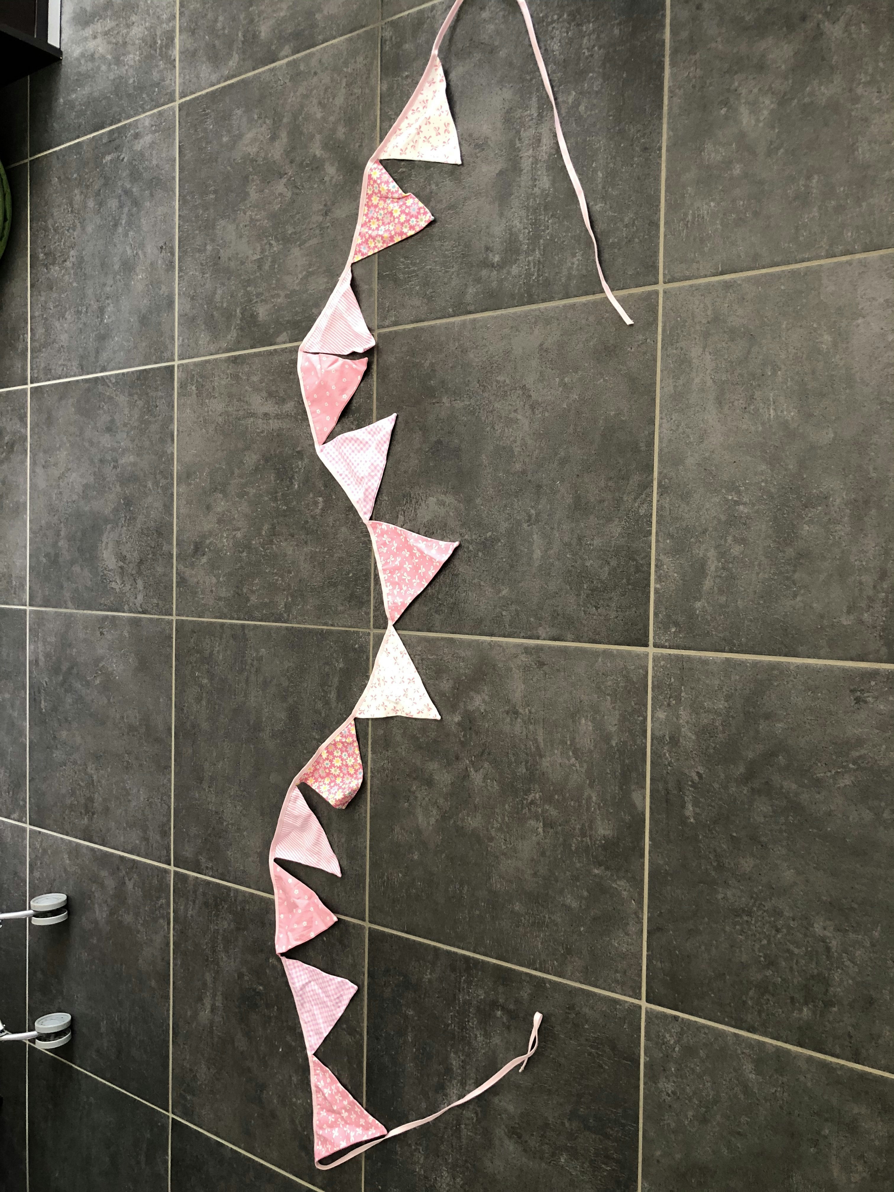 Vends guirlande de fanions décoratifs chambre enfant fille