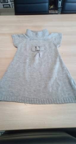 Plusieurs vêtements fille taille 4 ans - photo numéro 2