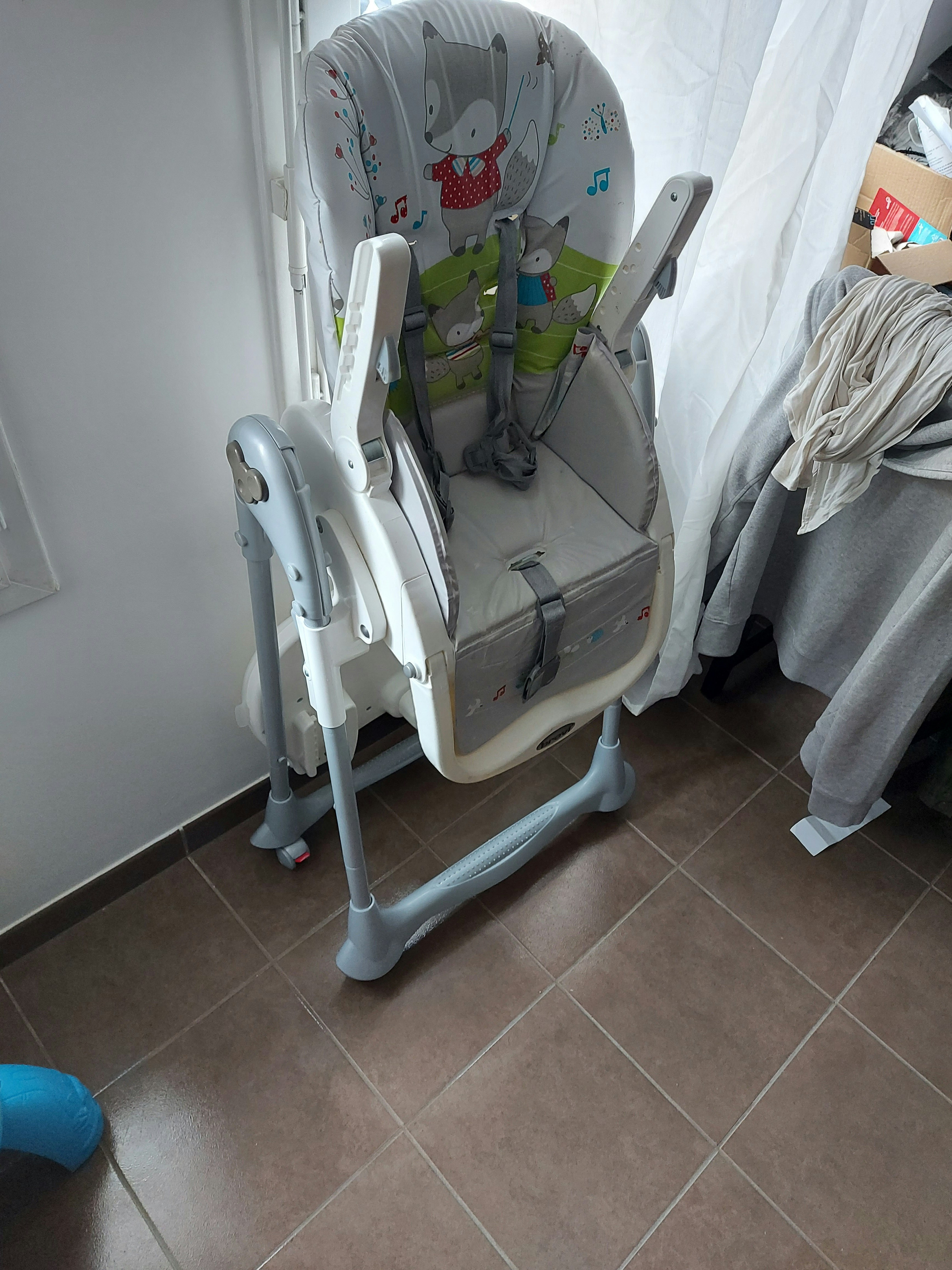 Chaise haute - photo numéro 4