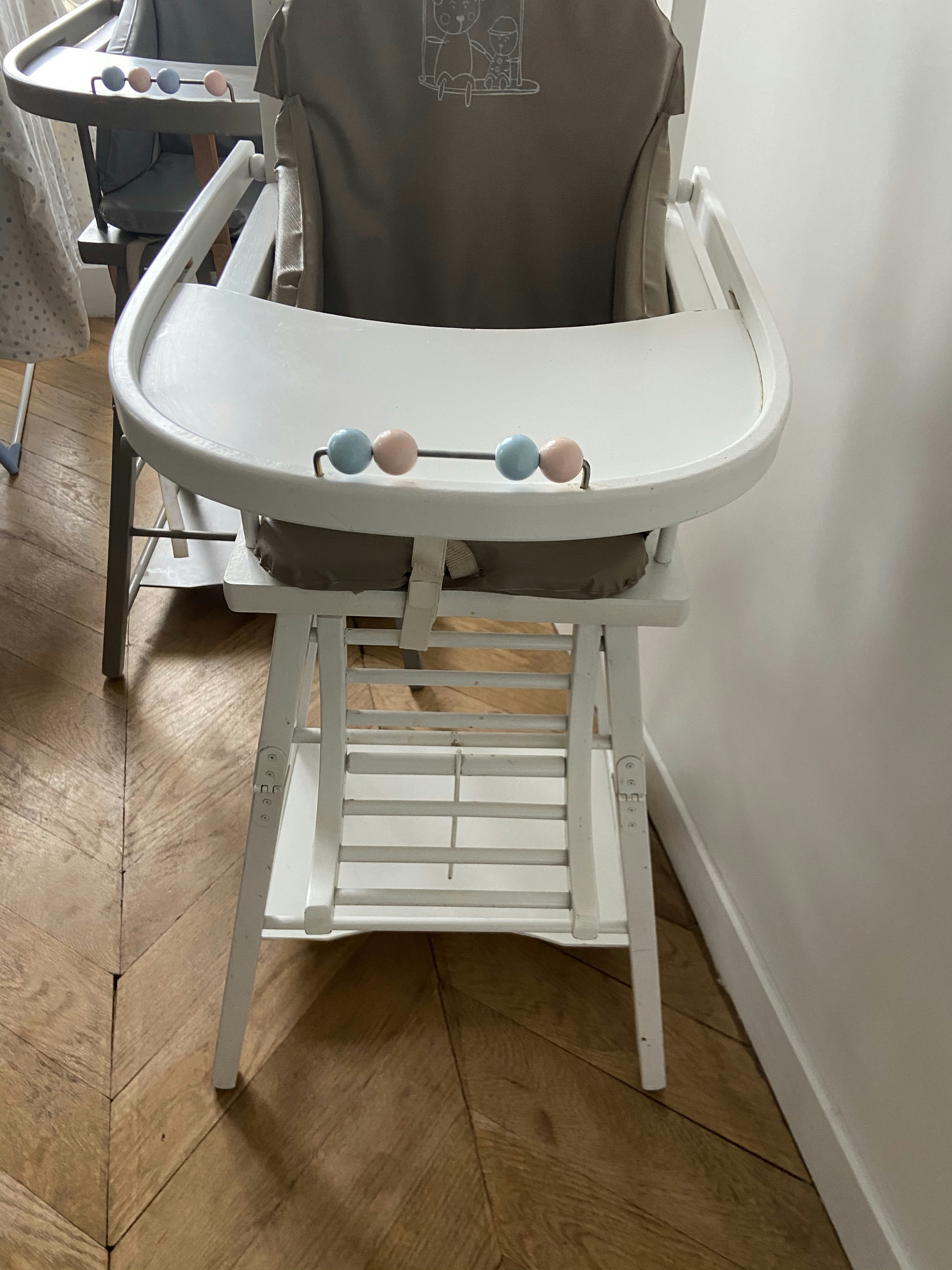 Chaise haute combelle blanche