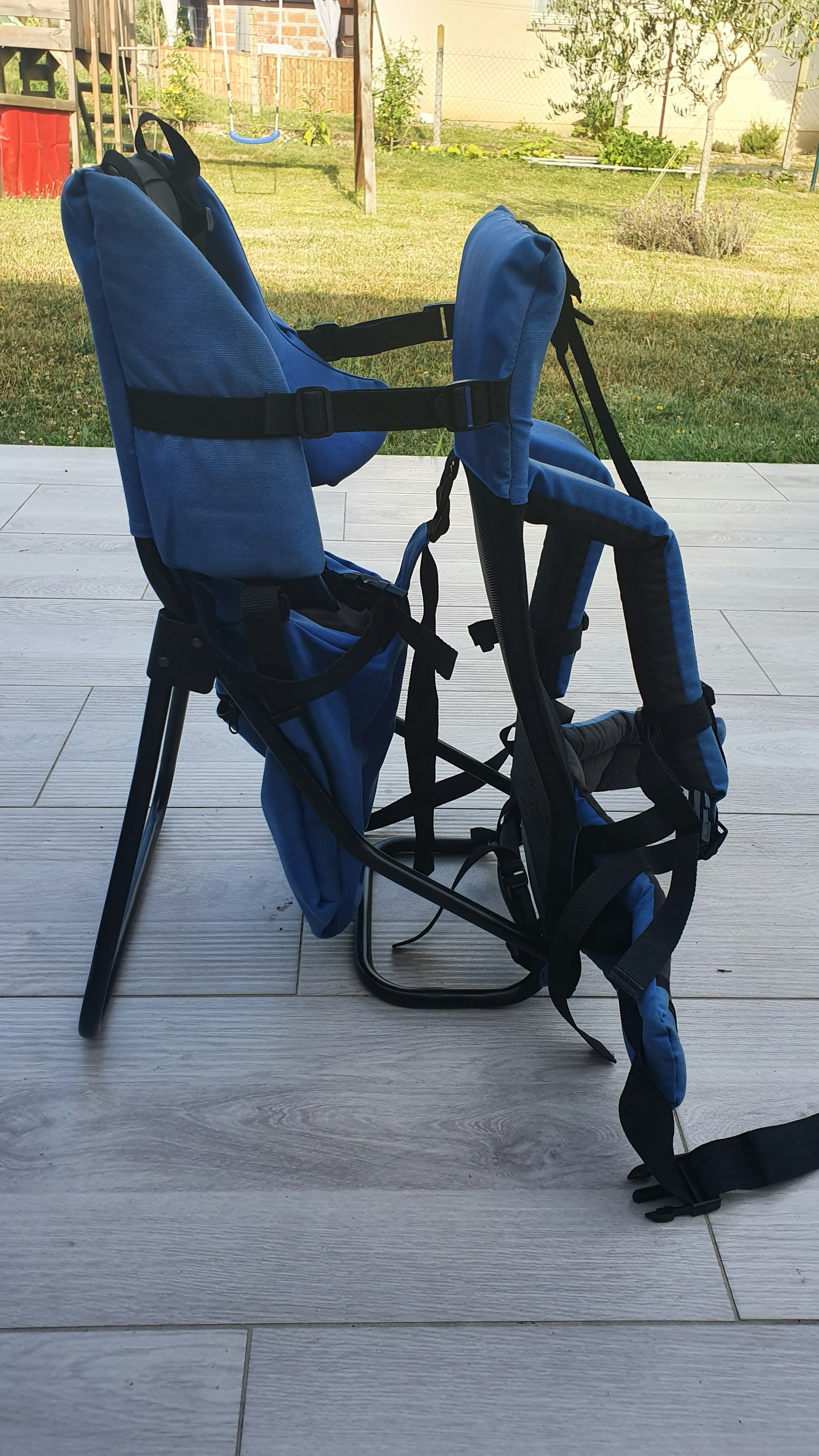 Porte bébé  dorsal pour randonnée