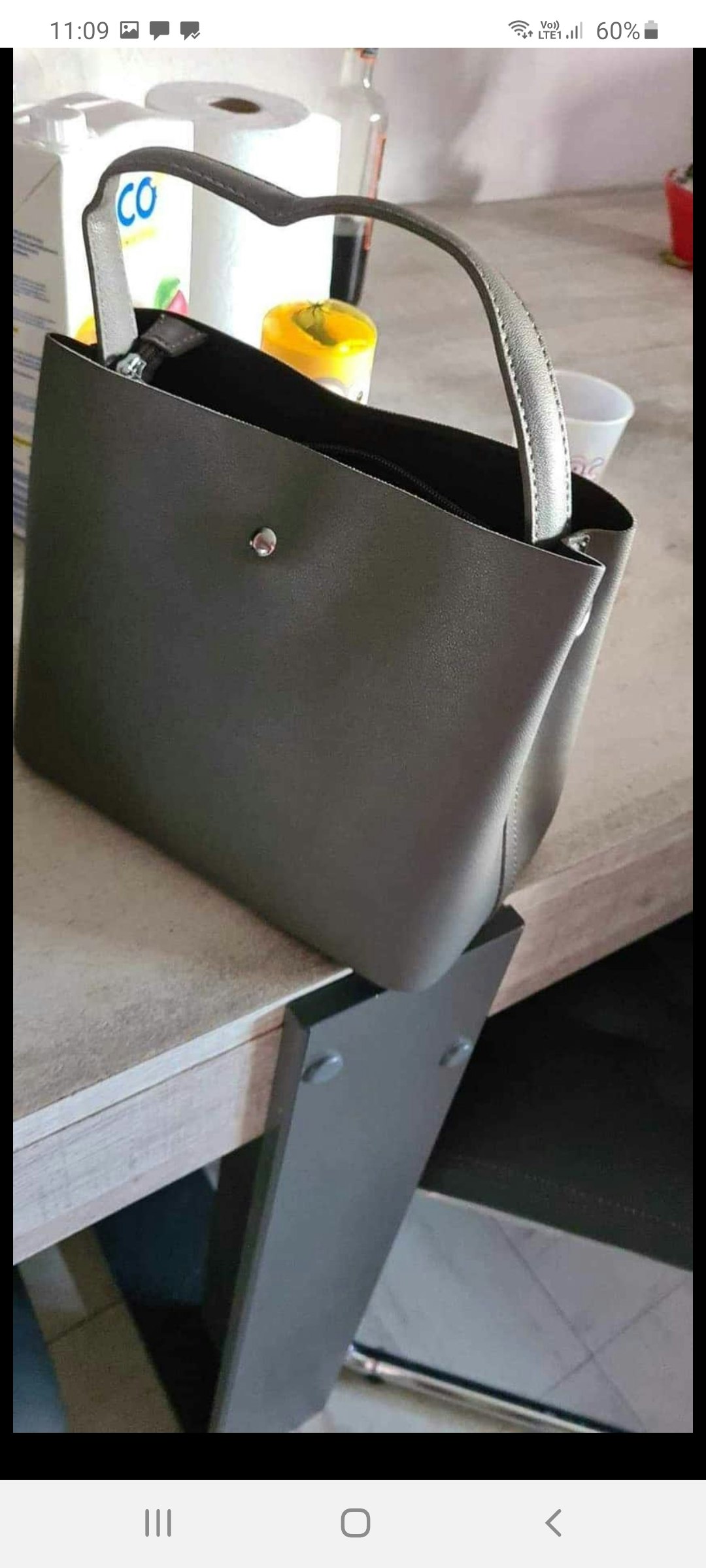 Sac lacoste - photo numéro 2