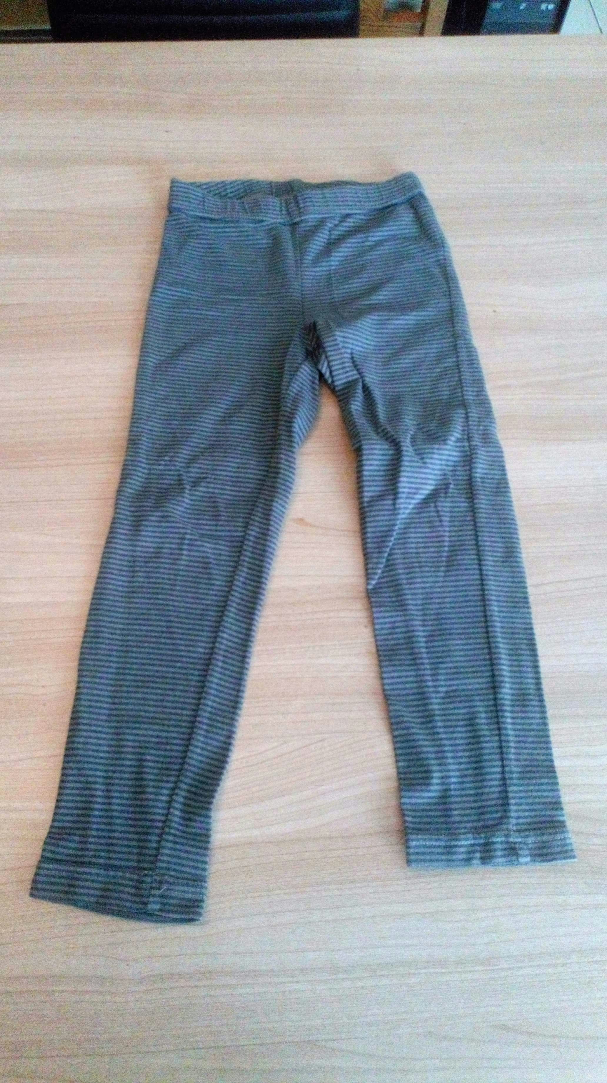 Plusieurs vêtements fille taille 4 ans - photo numéro 9