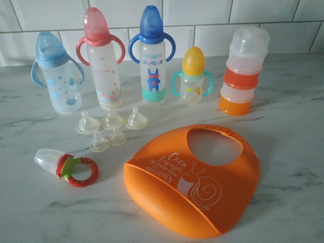 Lot De Biberons Embouts Mam Doseur Bavoir Recuperateur Tetine Grignoteuse A Fruit Beebs Achat Vente Bebe