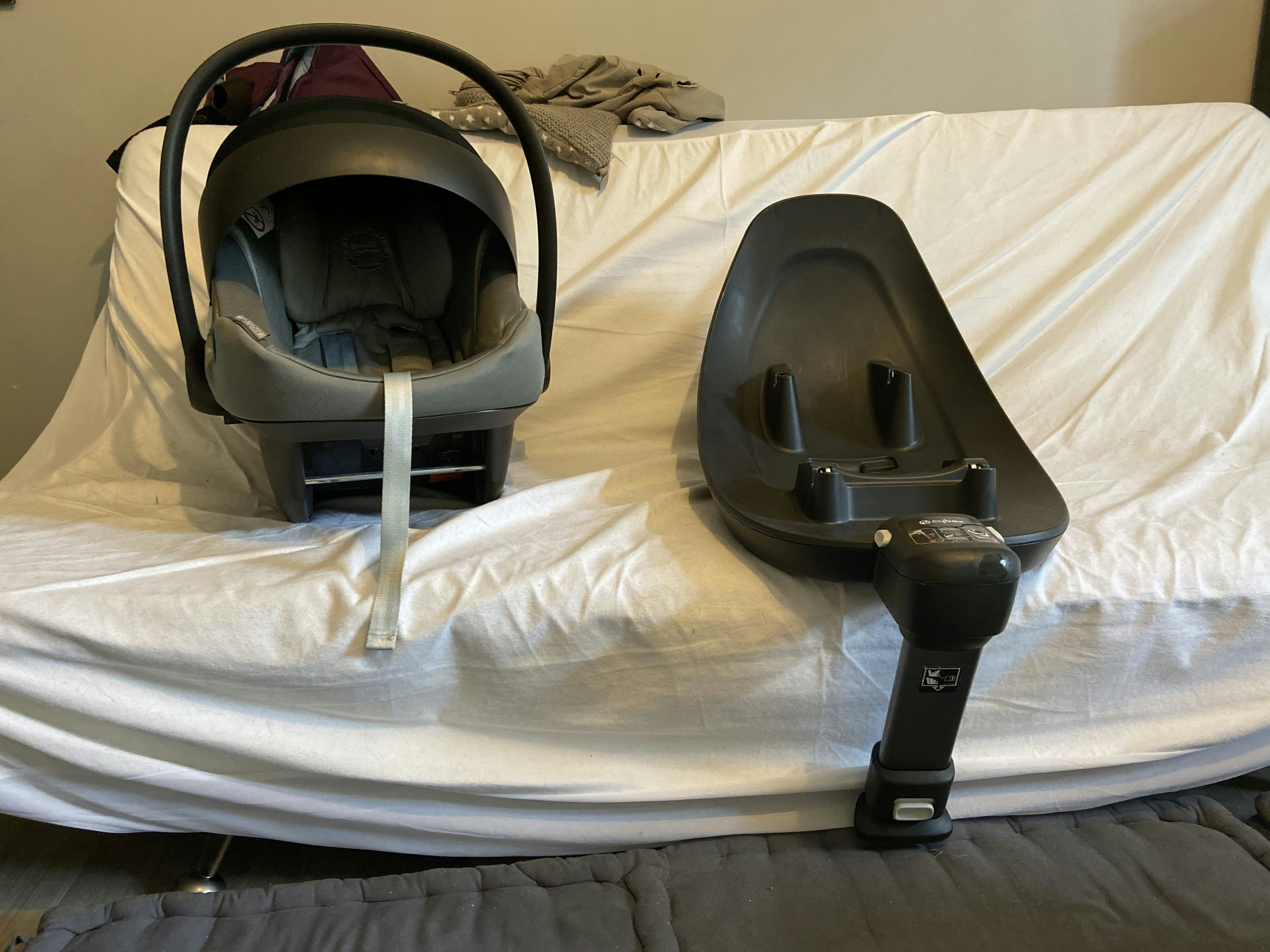 Cosy cybex Aton M i-size + base isofix M