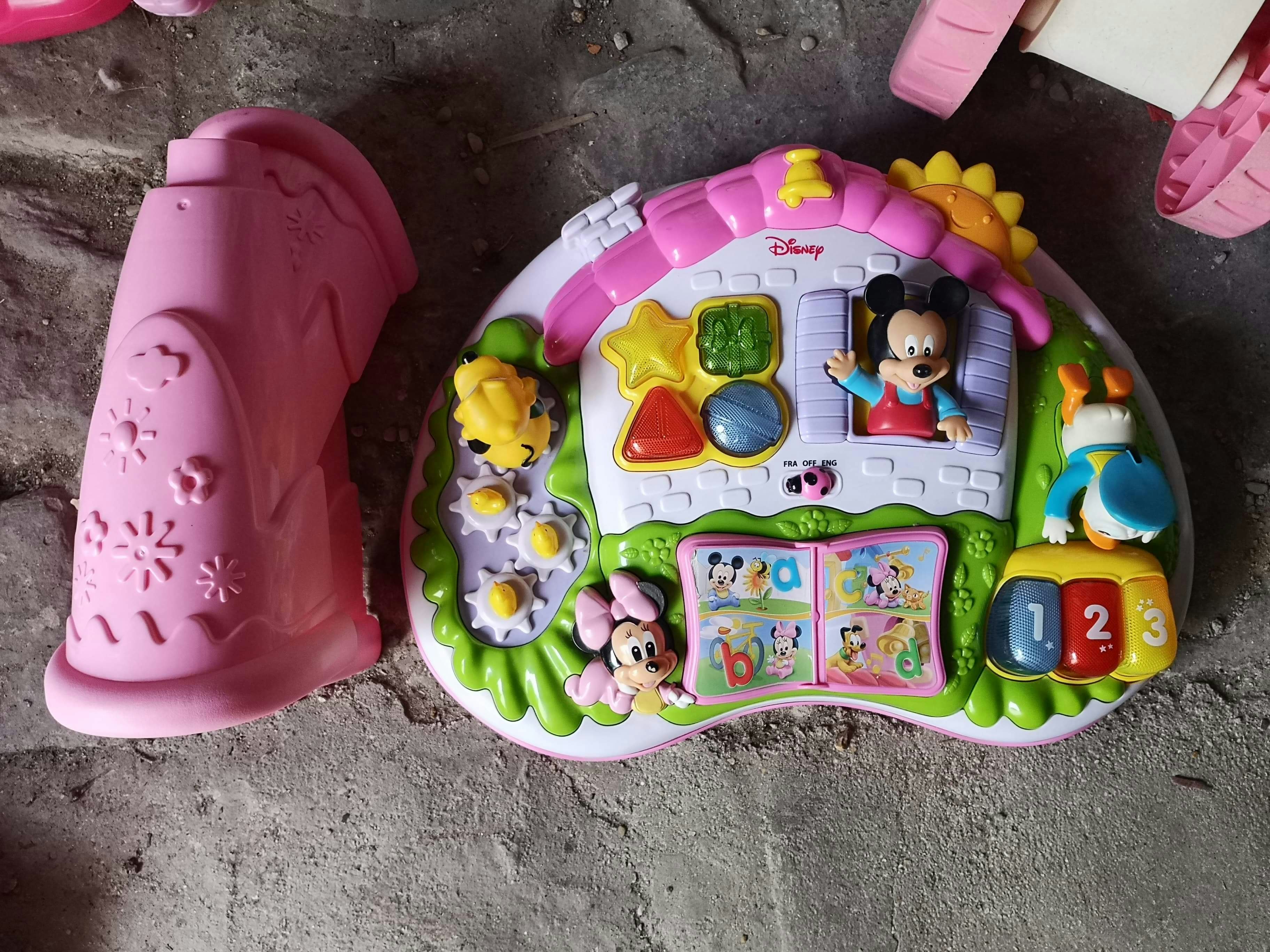 Table d'activités disney